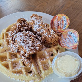 Frizzle Chicken Cafe - Chicken and waffles - Breakfast & Brunch Near Me - Pigeon Forge, Tennessee