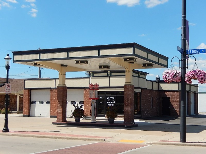 DE PERE AUTO BODY Updated October 2024 519 St, De Pere