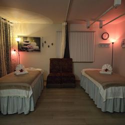 Lily & Lotus Massage