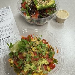 Tumeric tofu and quinoa salad