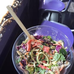 Thrive - Vegan pad Thai