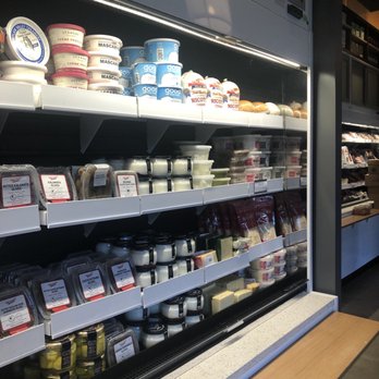 Murray's Cheese Bar - Yum - Wine Bars Near Me - Long Island City, New York Murray's Cheese Bar - Yum - Wine Bars Near Me - Long Island City, New York