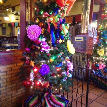 Casa De Pico - Mexican Christmas tree!! - Mexican Near Me - La Mesa, California