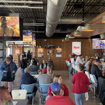 HANK’S GARAGE & GRILL - Updated May 2025 - 89 Photos & 30 Reviews