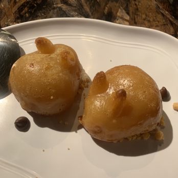 XO Restaurant - A fluffle of butter mochi bunnies with chocolate kiss doodoo, kawaii!!! - Asian Fusion Near Me - Honolulu, Hawaii XO Restaurant - A fluffle of butter mochi bunnies with chocolate kiss doodoo, kawaii!!! - Asian Fusion Near Me - Honolulu, Hawaii