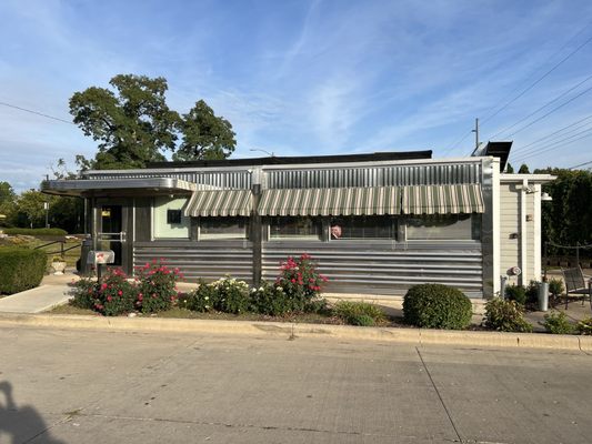 Joni's Diner by null