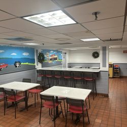 Bill & Bob's Roast Beef - Seating area