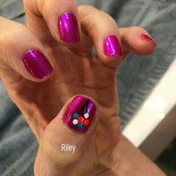 World Nails & Spa