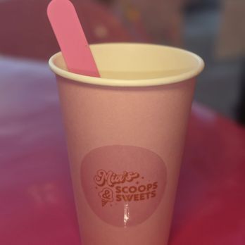 Mia's Scoops & Sweets - Ice Cream & Frozen Yogurt Near Me - Plainfield, New Jersey