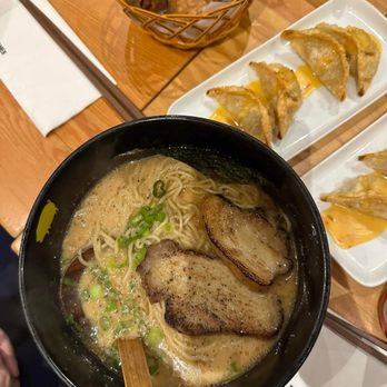 KINTON RAMEN WATERLOO - Chicken Karaage, pork gyoza, pork shoyu ramen. - Ramen Near Me - Waterloo, Ontario KINTON RAMEN WATERLOO - Chicken Karaage, pork gyoza, pork shoyu ramen. - Ramen Near Me - Waterloo, Ontario