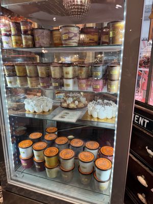 À la Mère de Famille by null