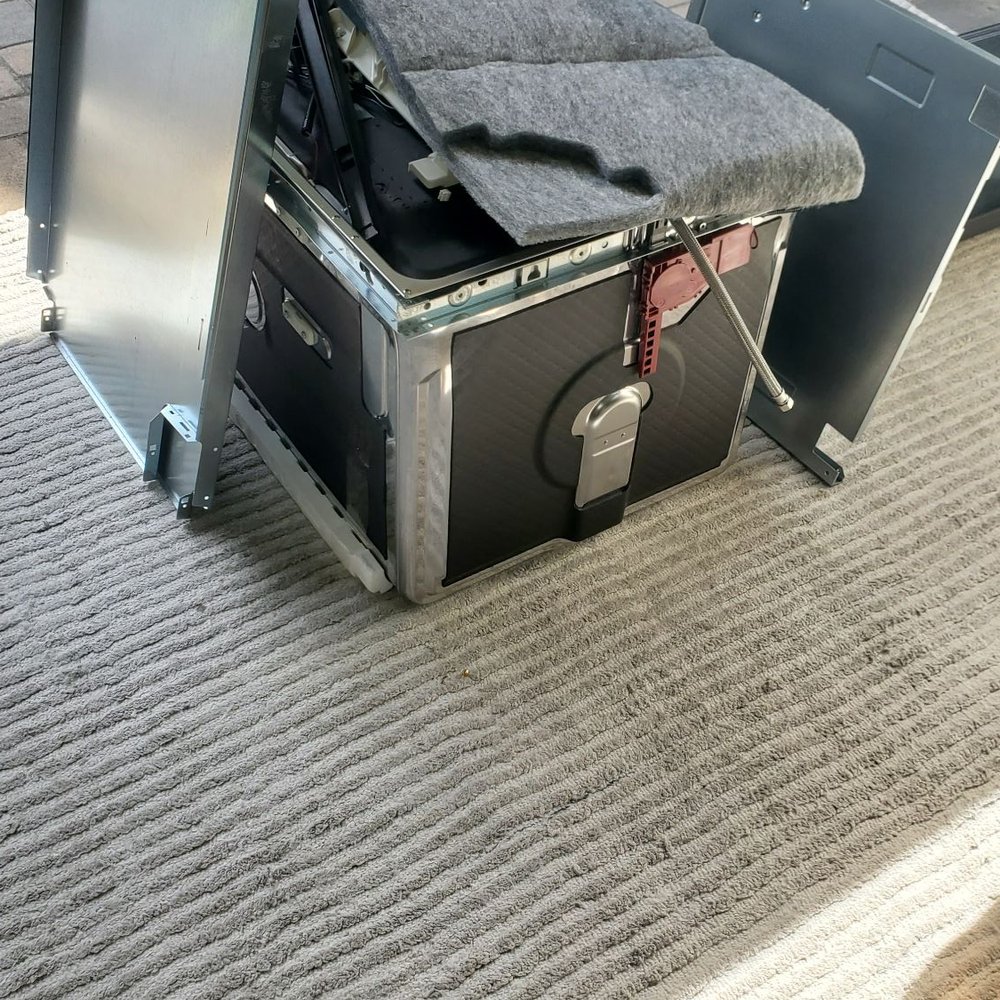 Aztec Appliance - Dishwasher, in back yard after 6 times out too my house waiting from 8 to 12 ,at 3 pm on Saturday its in my back yard. - Appliances Near Me - San Diego, California