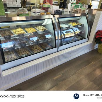 Mama Cannoli - Days 2 of brick and Mortar!I Believe they this 100% everything made to Order!!!! - Desserts Near Me - Daytona Beach, Florida Mama Cannoli - Days 2 of brick and Mortar!I Believe they this 100% everything made to Order!!!! - Desserts Near Me - Daytona Beach, Florida