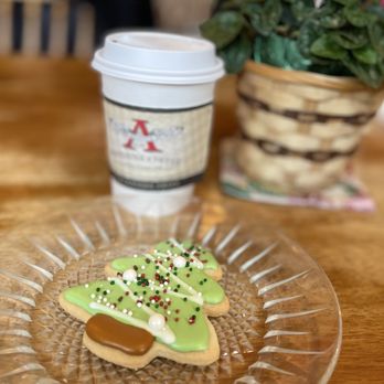 Hillside Coffee House - Coffee & Christmas Cookie - Coffee & Tea Near Me - Oak Creek, Wisconsin Hillside Coffee House - Coffee & Christmas Cookie - Coffee & Tea Near Me - Oak Creek, Wisconsin