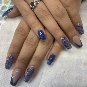 Iris Nails and Spa - Nail Salons Near Me - Hicksville, New York