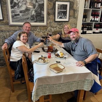 O Portón - Feast with friends - Seafood Near Me - Vigo, PO