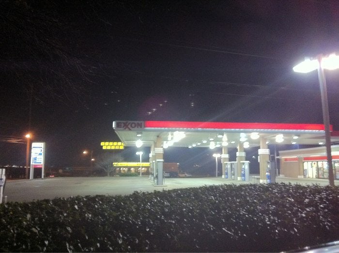 Hendersonville Exxon Logo