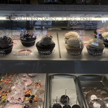 Treat Cupcake Bar - GF, DF, & egg free cupcake options! - Bakeries Near Me - Needham, Massachusetts