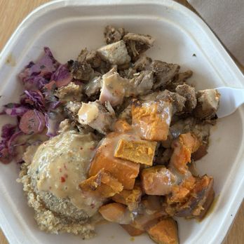 sweetgreen - Healthy Salads, Wraps, and Bowls - Chicken plate with half quinoa, sweet potatoes, slaw and light sauce. - Salad Near Me - Burbank, California
