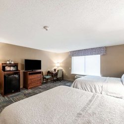 Hampton Inn Greenfield - Guest room