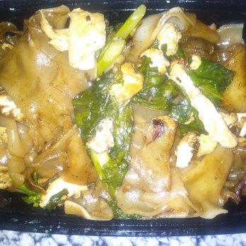Phattra Thai Restaurant - Chicken Pad see ew DELICIOUS - Thai Near Me - Metuchen, New Jersey Phattra Thai Restaurant - Chicken Pad see ew DELICIOUS - Thai Near Me - Metuchen, New Jersey