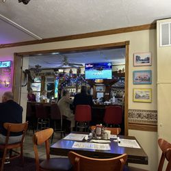 Rita's - Dining room next to bar