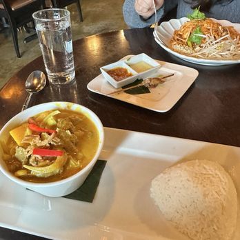Origin French Thai - Massaman curry (L) - Thai Near Me - Basking Ridge, New Jersey