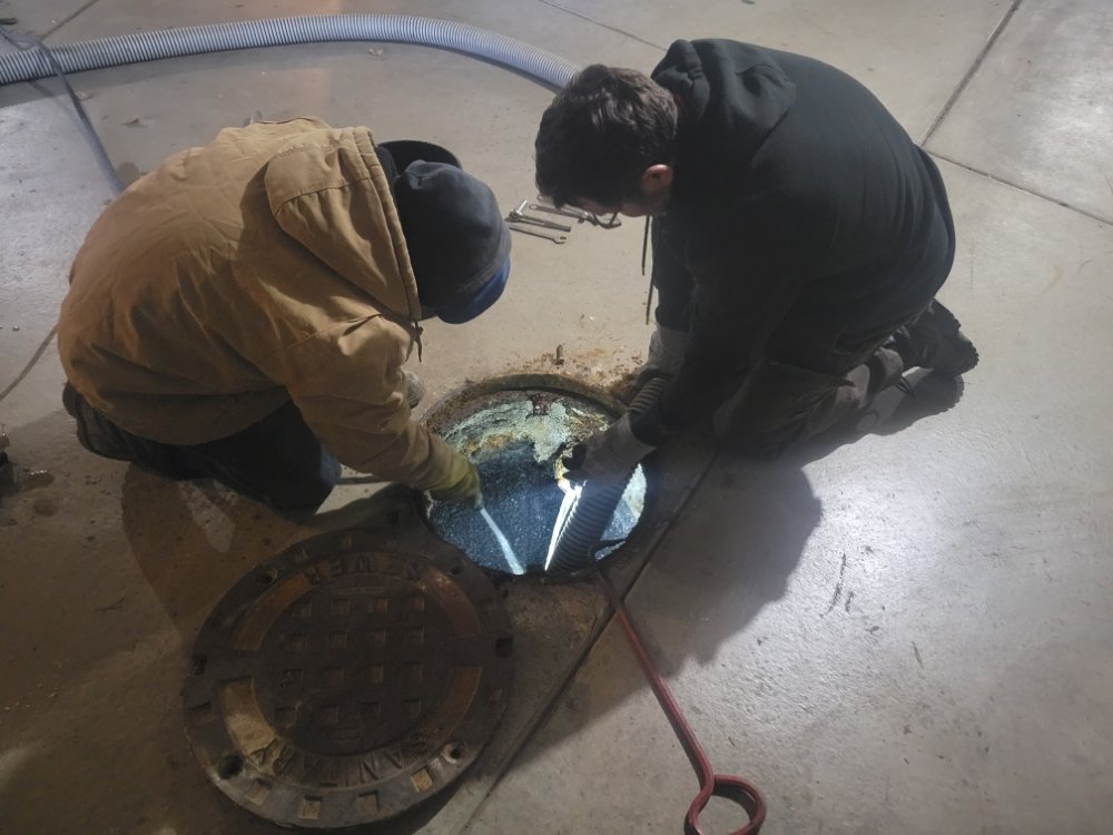 Slide of Dave And Joe's Plumbing