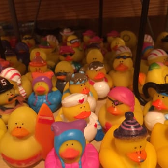 Periwinkle Place Shops - Cute duckies at Butterfly Beach - Shopping Centers Near Me - Sanibel, Florida Periwinkle Place Shops - Cute duckies at Butterfly Beach - Shopping Centers Near Me - Sanibel, Florida