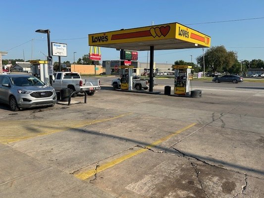 Love's Country Store