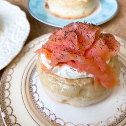 CRUMPETS - Lox & cream cheese