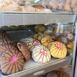 Panaderia La Azteca - Yum!
