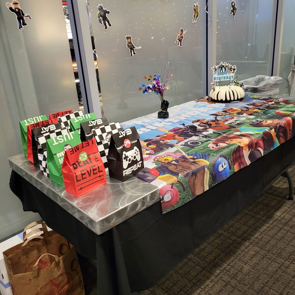 Dave & Buster's Las Vegas - Summerlin - Goodie bags & Nothing Bundt cake - 2/27/24 - Sports Bars Near Me - Las Vegas, Nevada