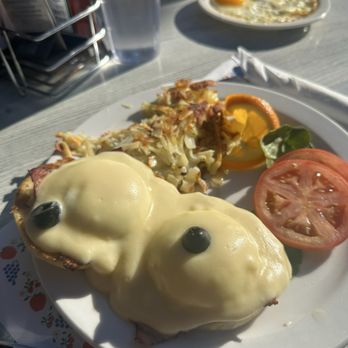 Paula's Pancake House - Eggs Benedict - Breakfast & Brunch Near Me - Solvang, California Paula's Pancake House - Eggs Benedict - Breakfast & Brunch Near Me - Solvang, California