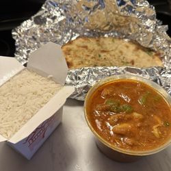 Curry Corner - Vindaloo & Garlic Naan