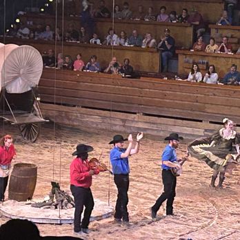 Dolly Parton's Stampede - Performing Arts Near Me - Pigeon Forge, Tennessee
