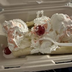 Super Burger Drive In - Sad banana split