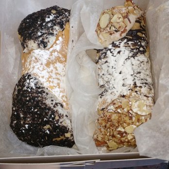 Mike's Pastry - Bakeries Near Me - Boston, Massachusetts Mike's Pastry - Bakeries Near Me - Boston, Massachusetts