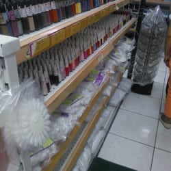 Loja da Manicure - Esmaltes (essa é só uma parte de tudo que tem na loja).