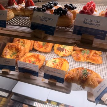 Paris Baguette - Bakeries Near Me - Honolulu, Hawaii Paris Baguette - Bakeries Near Me - Honolulu, Hawaii