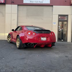 Good Guys Tires & Auto Repair - Dan's GTR looking sexy and mean. Volk wheels wrapped in Michelin Pilot Sport 4S 285/35ZR20's in front and 345/30ZR20's out back. TPMS also!