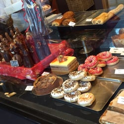 Patisserie Dom - Simpele bakker. Maar 3 taarten en geen gebak.
