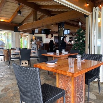 Oasis on the Beach - Nice bar area - Hawaiian Near Me - Kapaa, Hawaii Oasis on the Beach - Nice bar area - Hawaiian Near Me - Kapaa, Hawaii