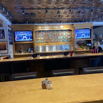 PaPPo's Pizzeria & Pub - Large selection of beers available. - Chicken Wings Near Me - Overland Park, Kansas PaPPo's Pizzeria & Pub - Large selection of beers available. - Chicken Wings Near Me - Overland Park, Kansas