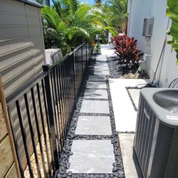 J Garcia Aluminum and Fence - Aluminum fence.