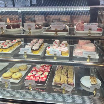 Mediterra Cafe - Pastry case - Cafes Near Me - Pittsburgh, Pennsylvania