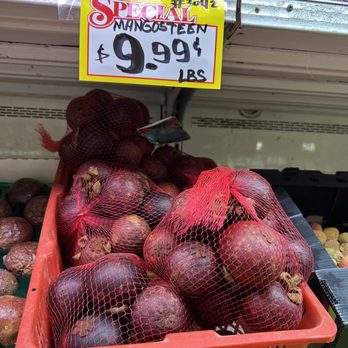 Vucciria - a basket of onions in a grocery store - Grocery Near Me - New York, New York Vucciria - a basket of onions in a grocery store - Grocery Near Me - New York, New York