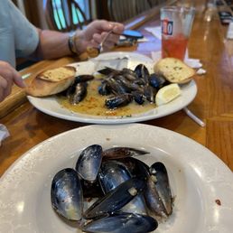 Clams Clams