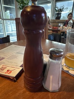 Deano's Grill and Tapworks EAST by null