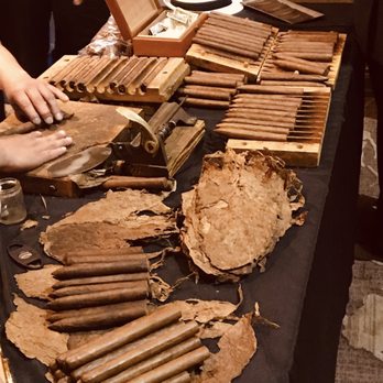 Aficionado Cigar - A glimpse of our presentation set up. - Caterers Near Me Aficionado Cigar - A glimpse of our presentation set up. - Caterers Near Me